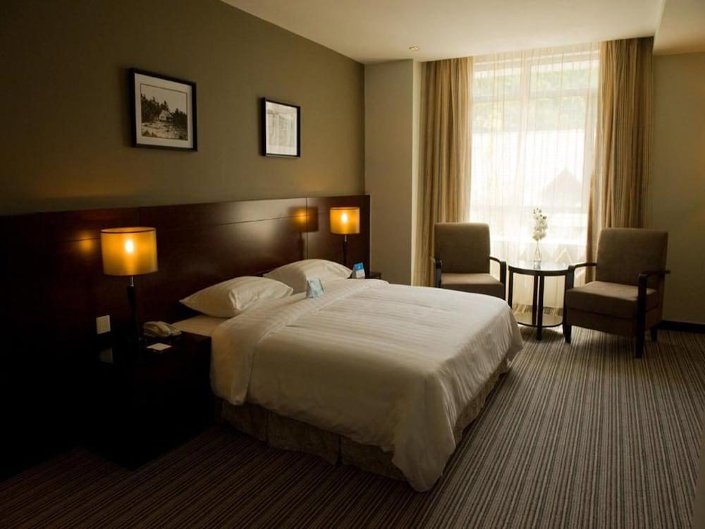 Sixty3 Hotel
