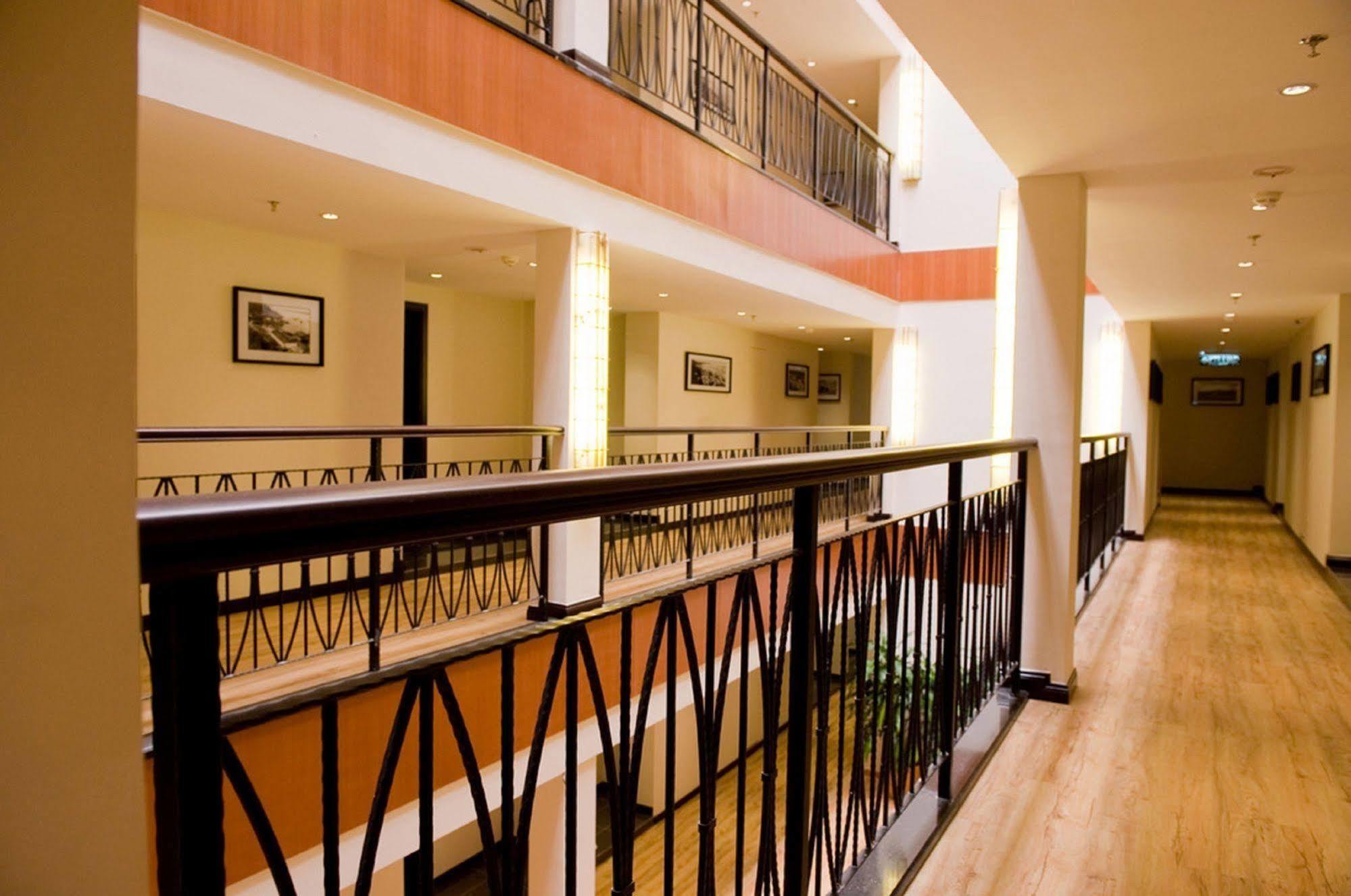 Hotel Sixty3 3*